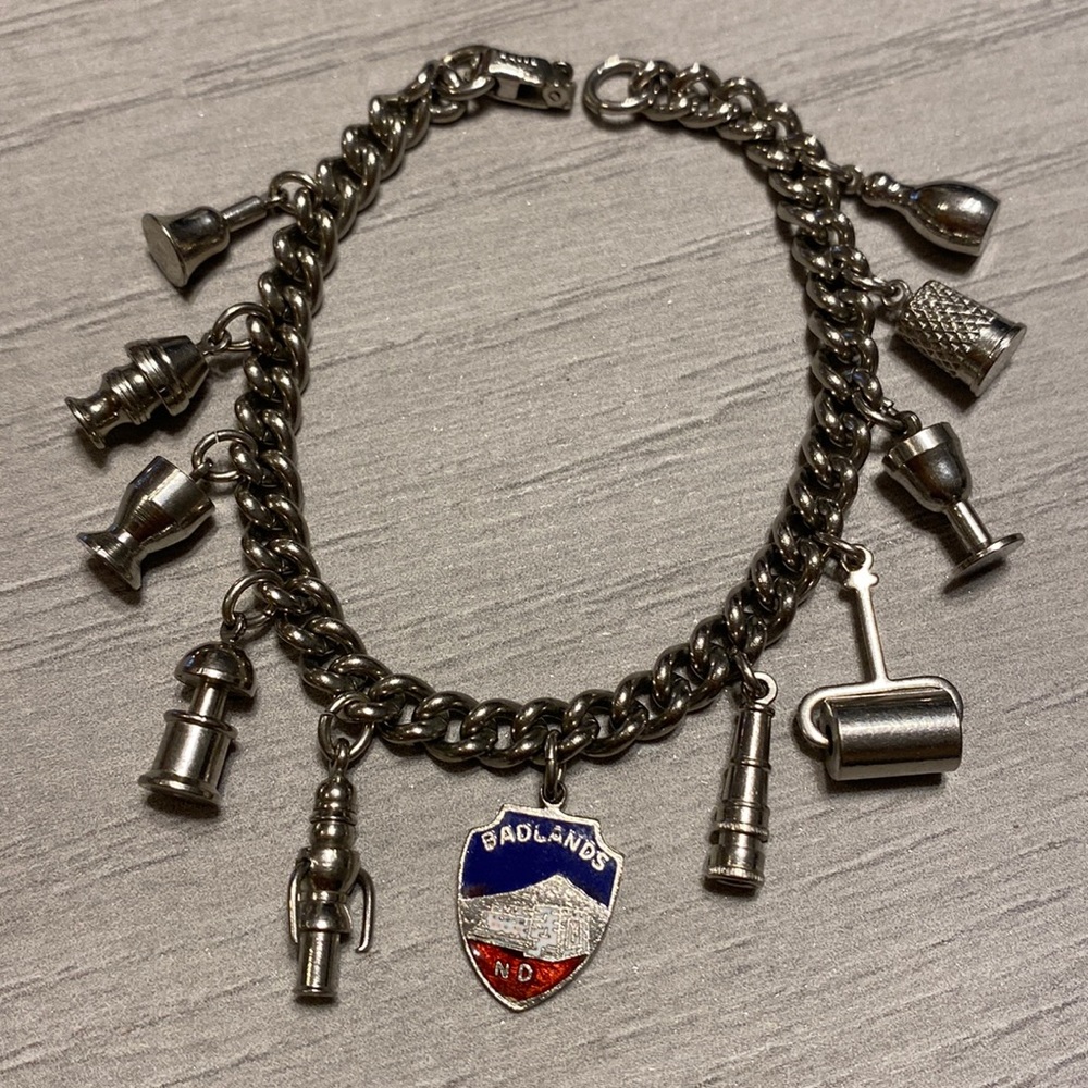 1950s Encourage charm bracelet